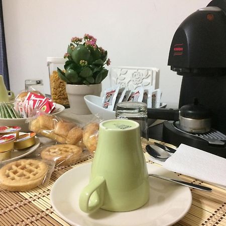 Apartment For 2 In Catania, B&B Le Voci Del Mercato Екстериор снимка