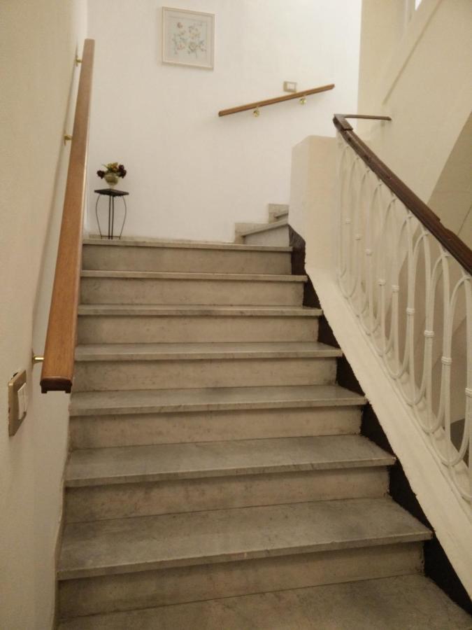 Apartment For 2 In Catania, B&B Le Voci Del Mercato Екстериор снимка