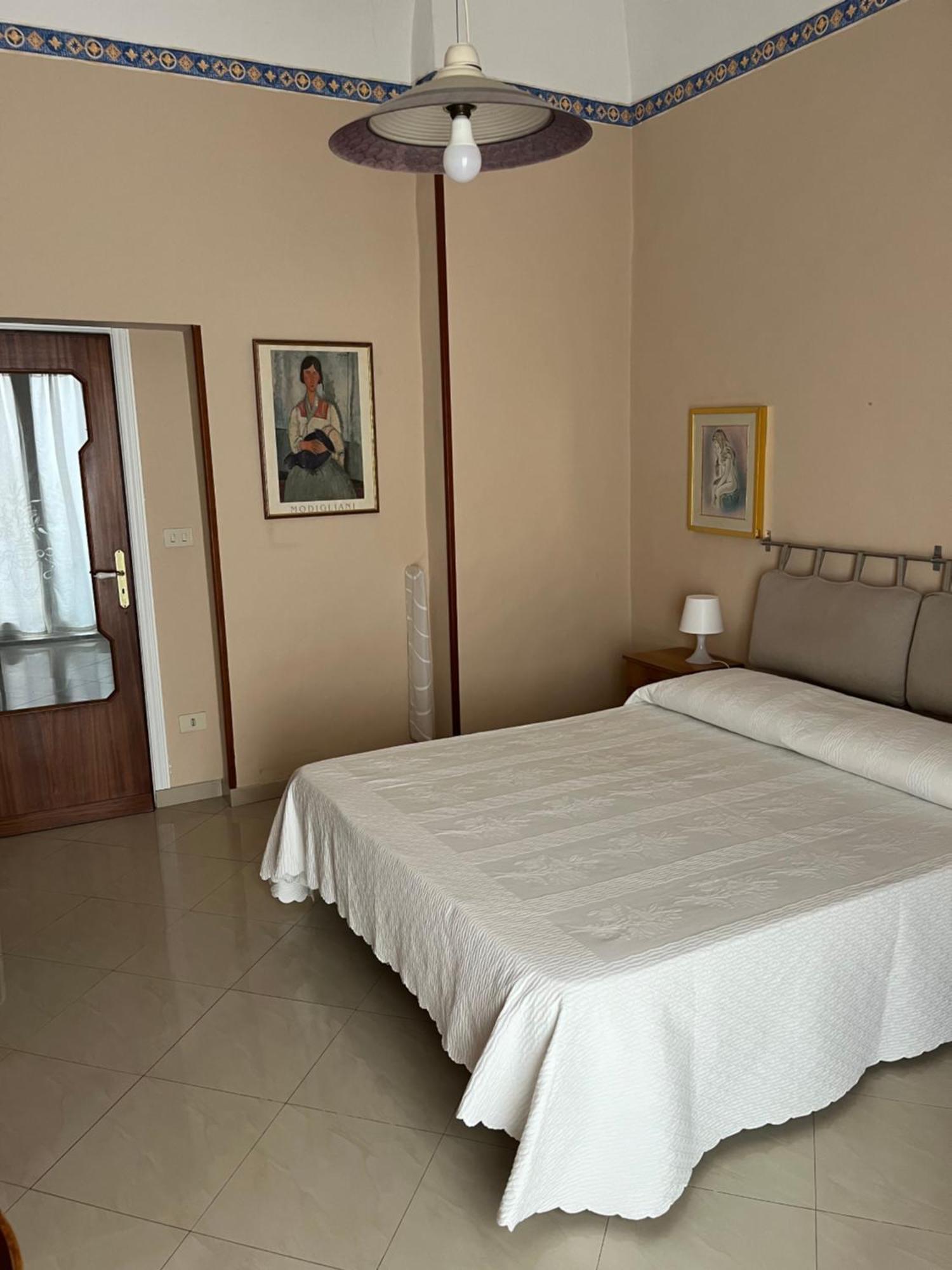 Apartment For 2 In Catania, B&B Le Voci Del Mercato Екстериор снимка
