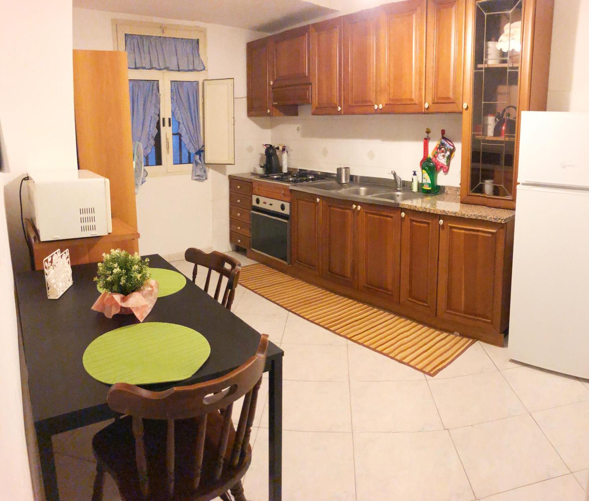 Apartment For 2 In Catania, B&B Le Voci Del Mercato Екстериор снимка